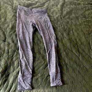 Women’s lululemon on grey leggings